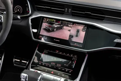 Car image 25