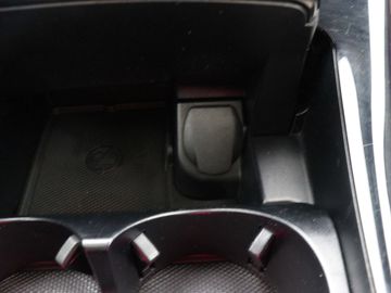 Car image 33