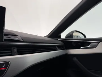 Car image 40