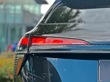 Car image 29