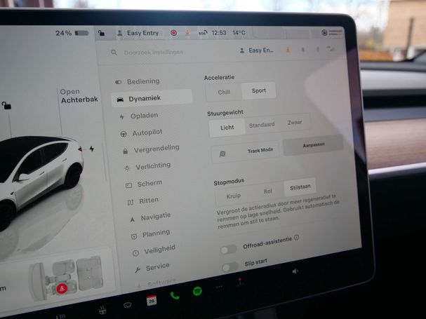 Tesla Model Y Performance AWD 393 kW image number 17