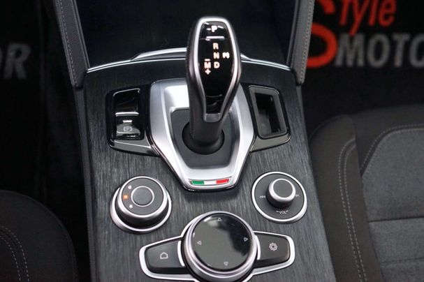 Alfa Romeo Stelvio 2.2 Diesel AT8 118 kW image number 9