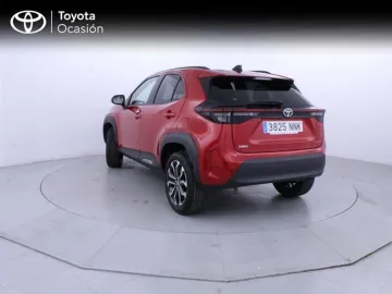 Car image 4