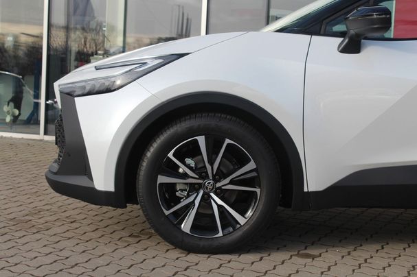 Toyota C-HR 2.0 Hybrid 145 kW image number 4