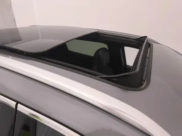 Car image 36
