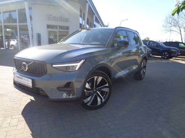 Volvo XC40 B4 Plus Dark 145 kW image number 1