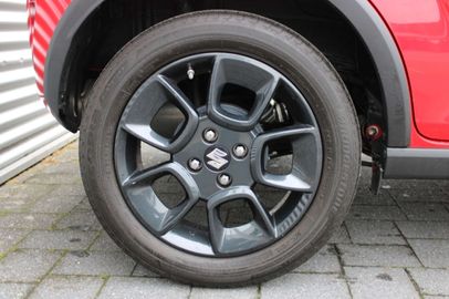 Car image 11