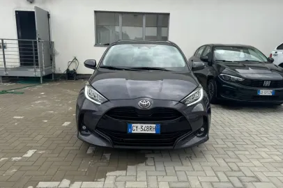 Car image 3