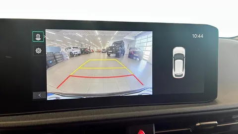 Car image 17