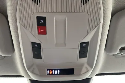 Car image 40