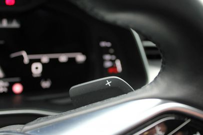 Car image 35