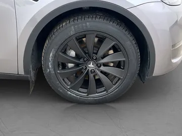 Car image 37