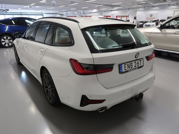 BMW 320d Touring xDrive 140 kW image number 8