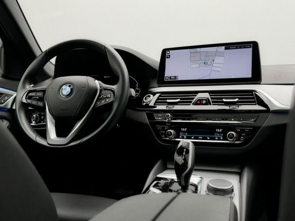 BMW 530 Touring 215 kW image number 34