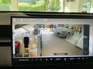 Car image 27