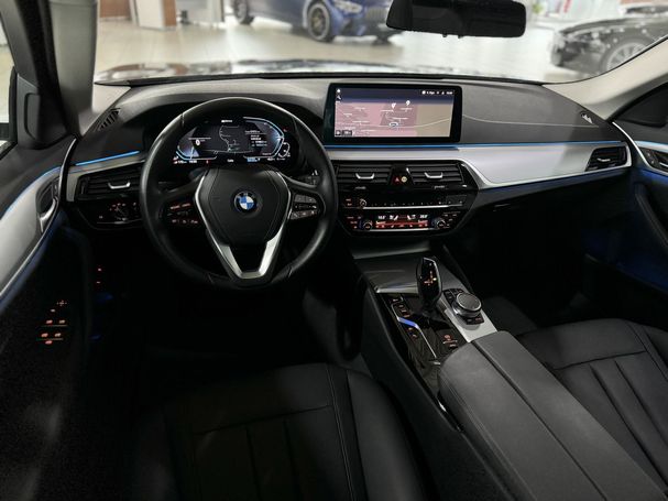 BMW 530 Touring 215 kW image number 33