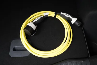 Car image 35