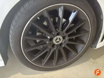 Car image 32