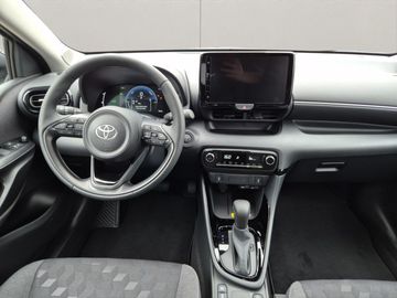 Car image 14