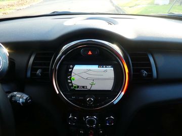 Car image 26