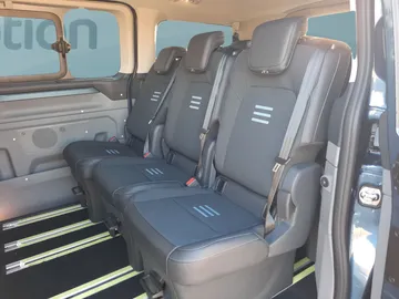 Car image 27