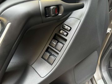 Car image 33