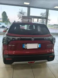 Car image 4