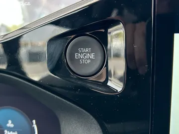 Car image 35