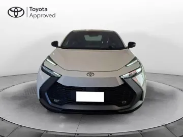 Car image 3