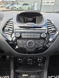 Car image 37