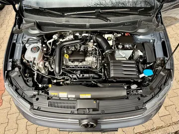 Car image 40