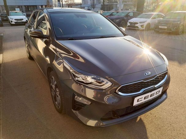 Kia Ceed 1.6 Platinum DCT7 100 kW image number 2