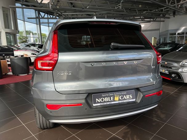 Volvo XC40 Momentum 140 kW image number 6