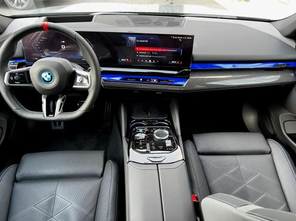 BMW i5 M60 xDrive 440 kW image number 9