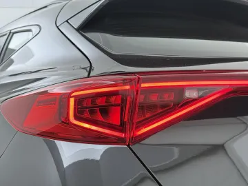 Car image 37