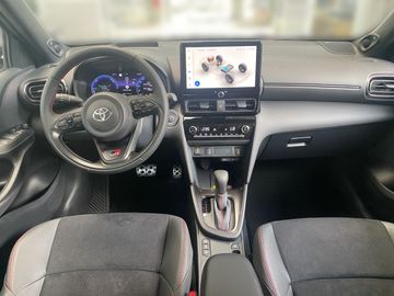 Car image 13