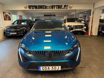 Car image 26