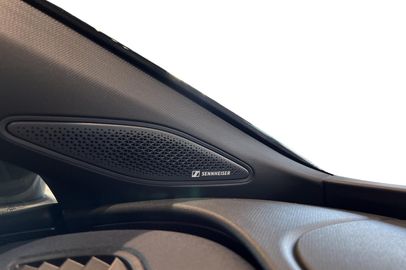 Car image 33