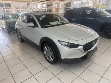 Car image 3