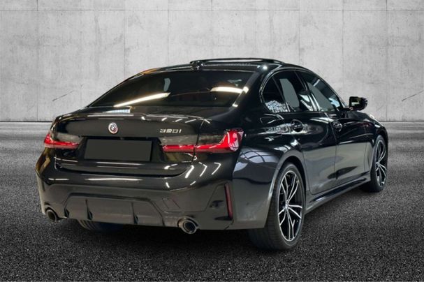 BMW 320i 135 kW image number 4