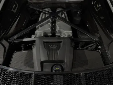 Car image 30
