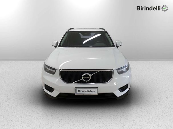 Volvo XC40 D3 Momentum 110 kW image number 2