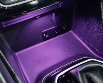 Car image 30