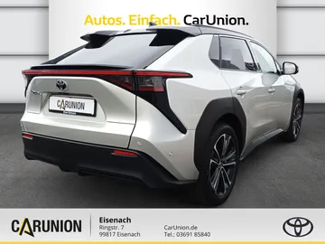 Car image 3