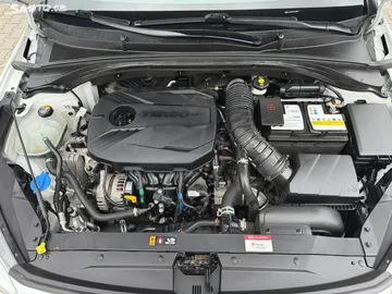 Car image 26