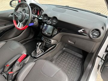 Car image 12