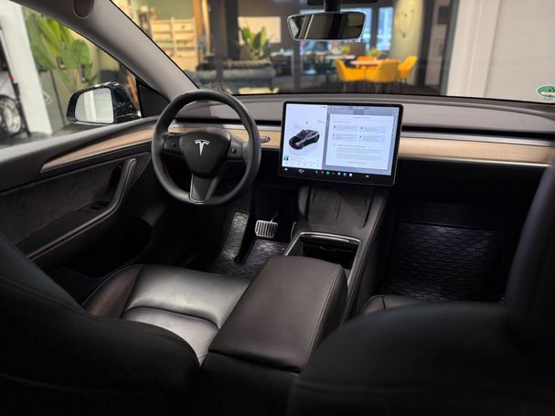 Tesla Model Y 220 kW image number 7