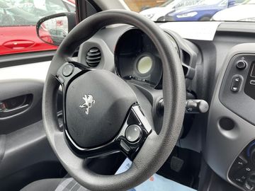 Car image 31