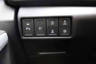 Car image 30