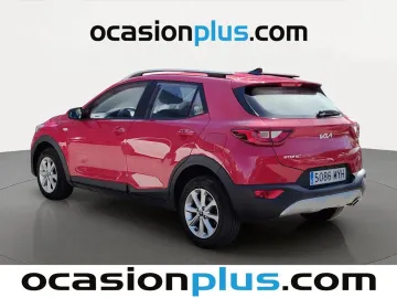 Car image 4
